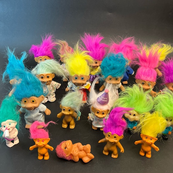Colorful Troll Dolls Set - Picture 1 of 12